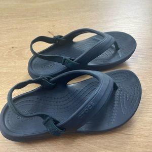 Crocs / Sandals / US9